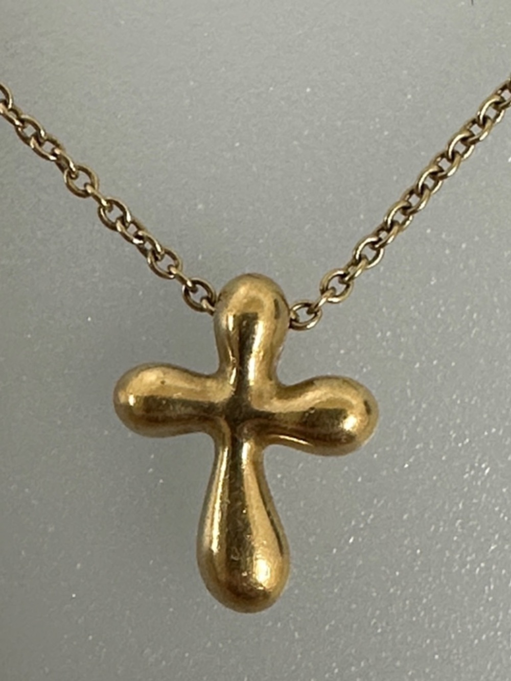 Tiffany & Co. 18k Gold Cross Pendant Necklace authentic 100%